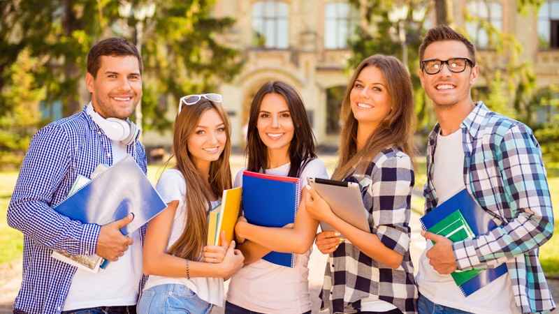 Benefits of Taking Admission Through a Trusted Admission Consultant